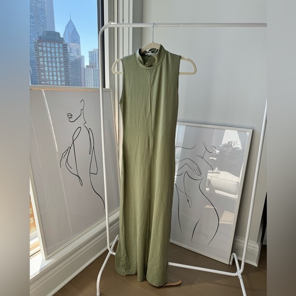 BNWT Reformation Long AXTON Mockneck Knit Dress With Slit - Artichoke - Picture 9 of 11